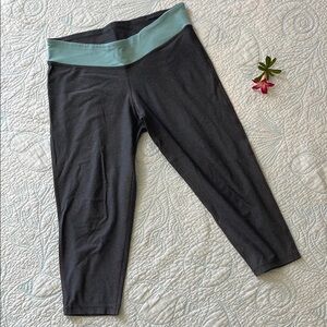 Women’s Gray and Sea Salt Teal Leggings Size Large